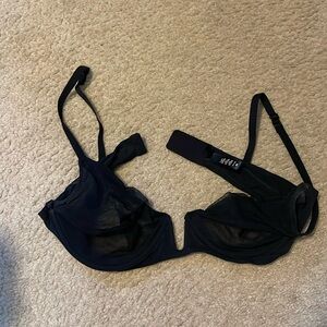 SKIMS black bra 38c